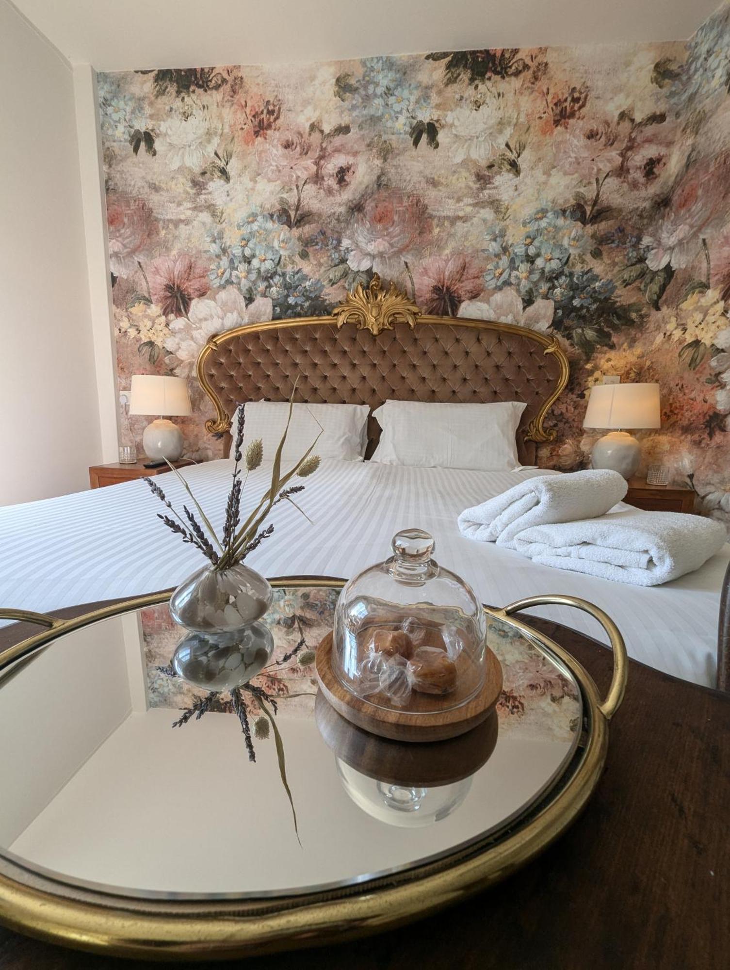 The Duke Hotel Hilmarton Buitenkant foto